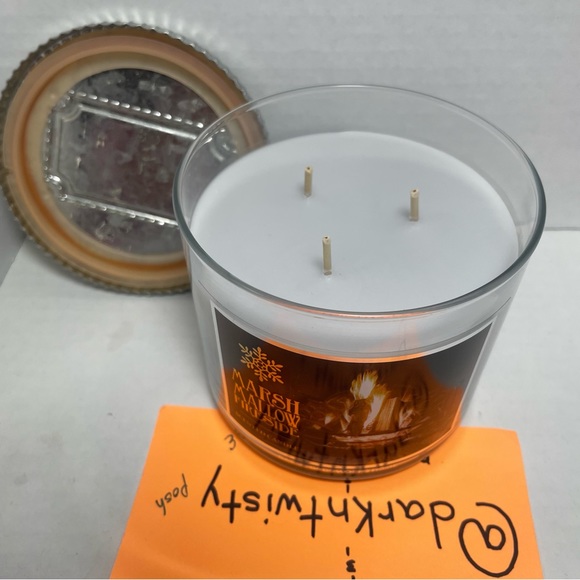 BNWT 1 Bath & Bodyworks Marshmallow Fireside 14.5 oz 3 wick Candle Price Firm - Picture 5 of 5
